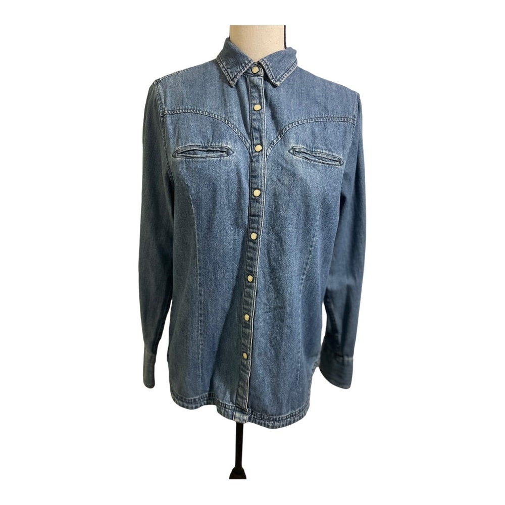 Duluth trading womens snap front pearlized buttons jean shirt. Size small - Picture 10 of 12